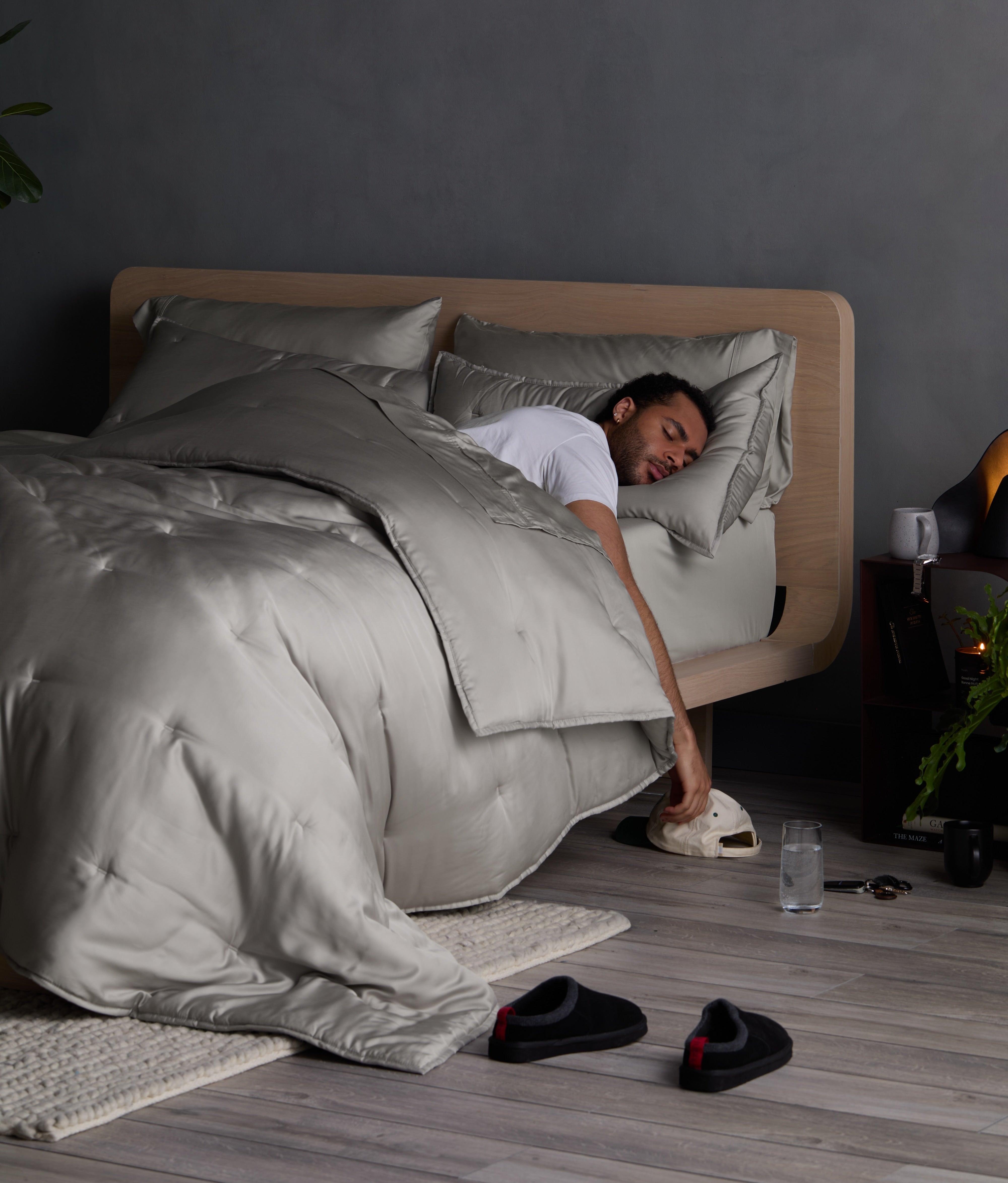 Bamboo vs. Eucalyptus Sheets: Which Is Better for Sleep?