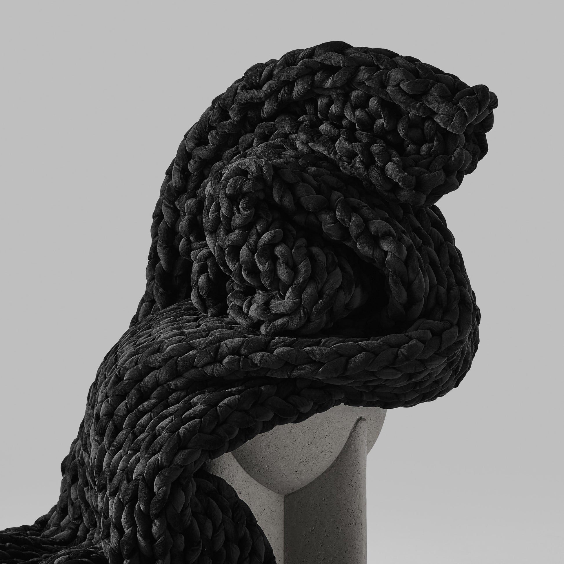 Black Mega Knit Weighted Blanket: Chunky Stylish Comfort Hush