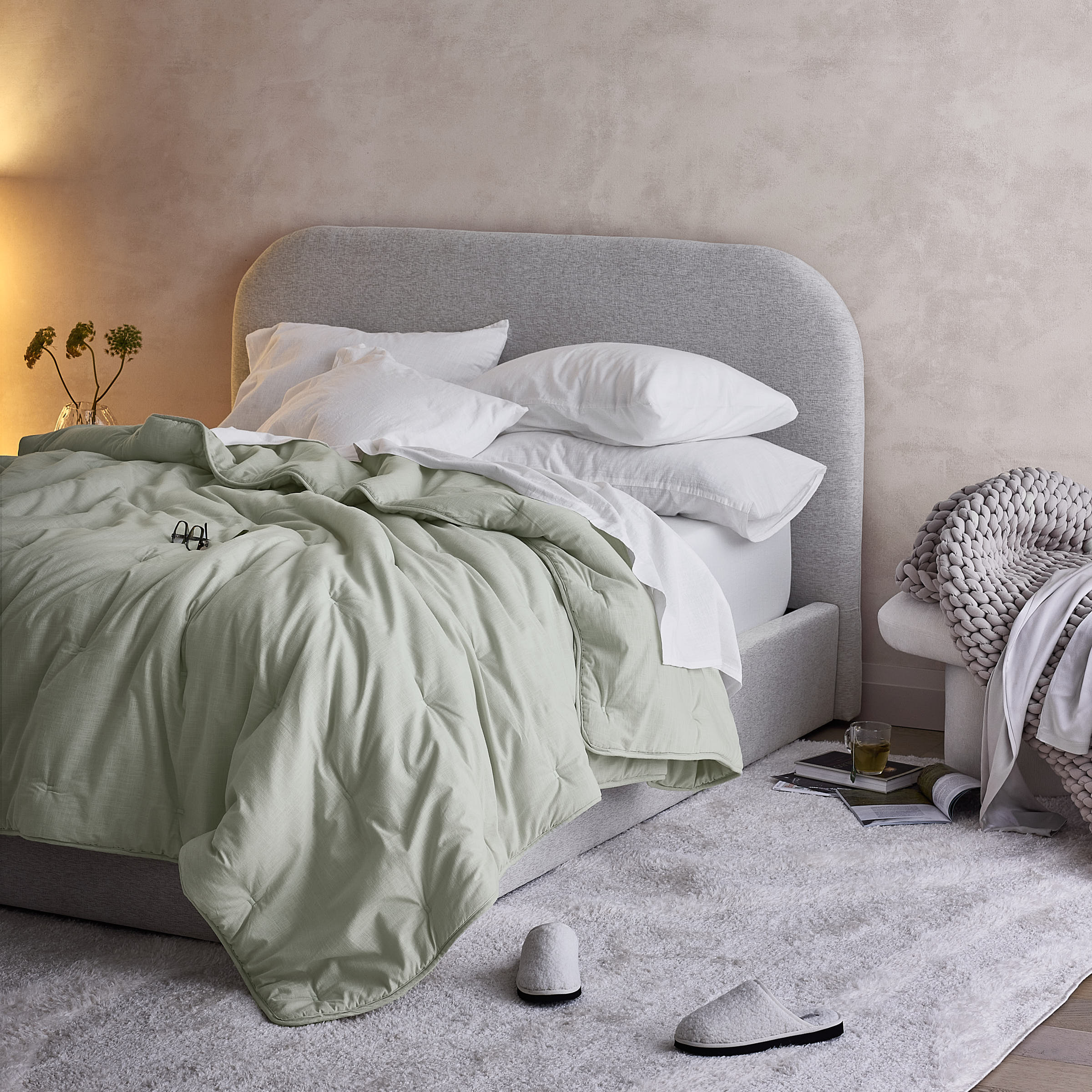 Cloud Relaxed Weave Comforter