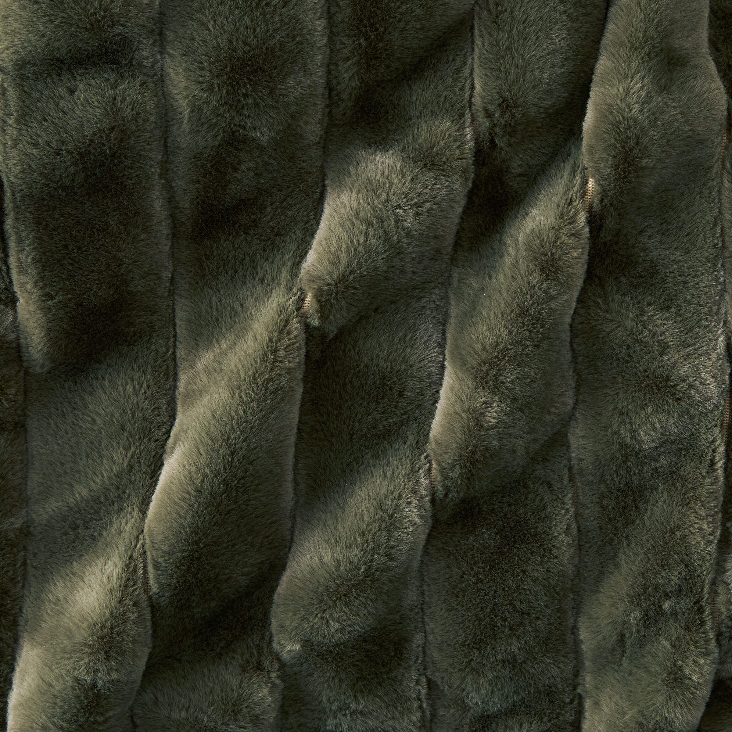 Plush Faux Fur Weighted Blanket