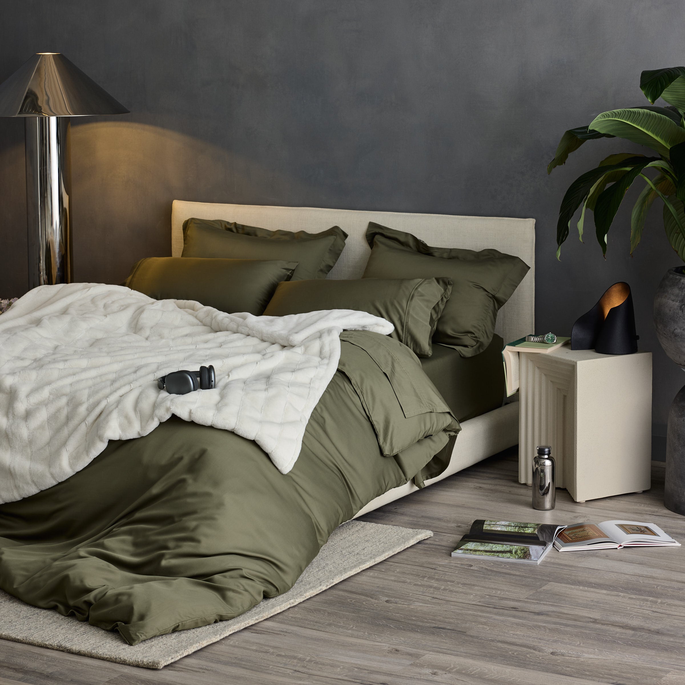 Plush Faux Fur Weighted Blanket