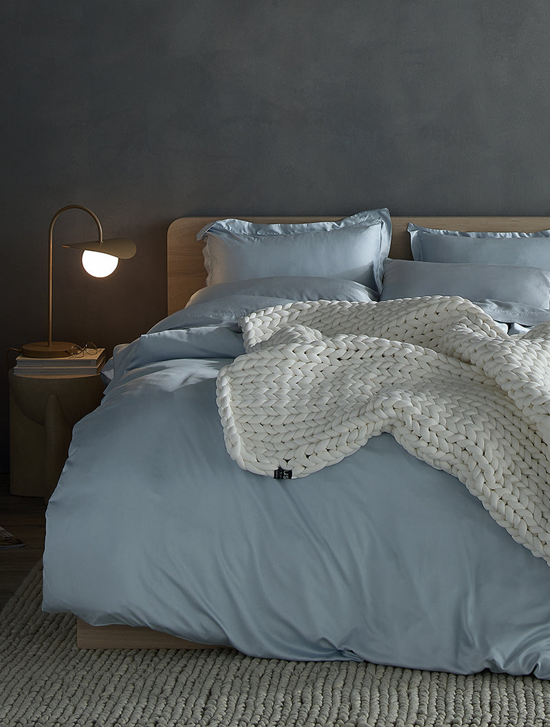 Blankets: Shop for a Warm, Cozy Bed or Couch Blanket | Hush Canada