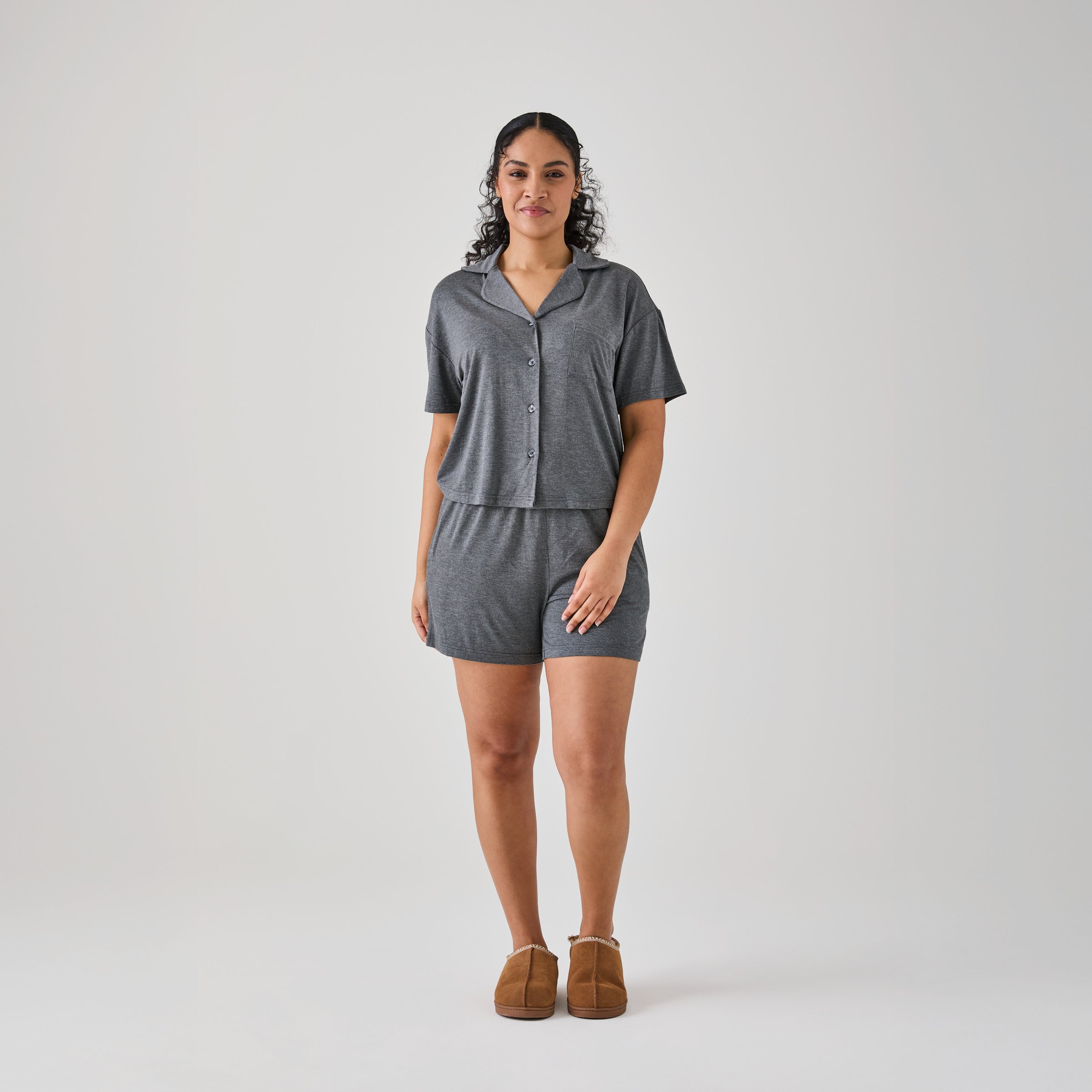 WomensAnthraciteShort_3377.jpg